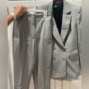 Super cute 2 pieceZara suit. Size extra small